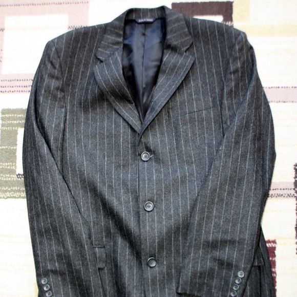 Banana Republic Wool & Cashmere Grey Pinstripe Suit w/original Garment Bag.42L - Picture 3 of 8